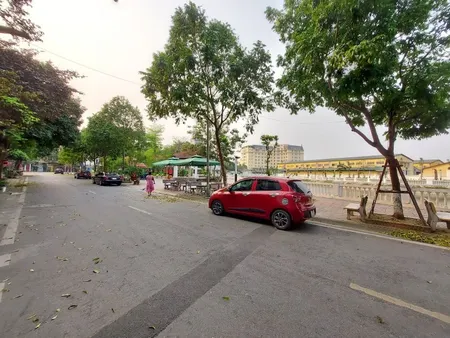 Bán nhà 4 tầng ở Lâm Hạ Bồ Đề vị trí trung tâm đường oto tránh 90m mặt tiền: 6m, 25 tỷ 9