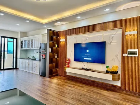 Bán căn 2 ngủ 80m KĐT Việt Hưng - full nội thất mới đẹp, về ở luôn