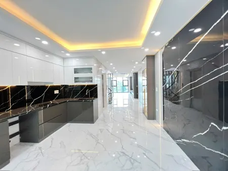 Siêu phẩm!!! Tòa nhà văn phòng Lĩnh Nam, Hoàng Mai, 125m2, 6t, giá 24.5 tỷ.