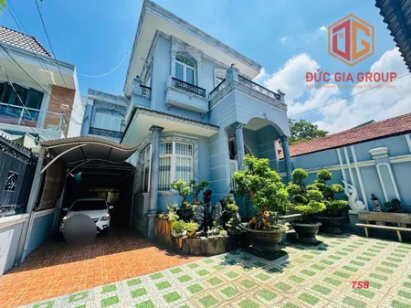 Bán biệt thự đẹp, nội thất gỗ cao cấp,DT 10m x 26m, gần  Biên Hoà, giá chỉ 11 tỷ