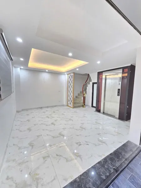 Bán nhà mặt phố Vip Đống Đa 90m2 7 tầng giá chỉ có 96 tỷ