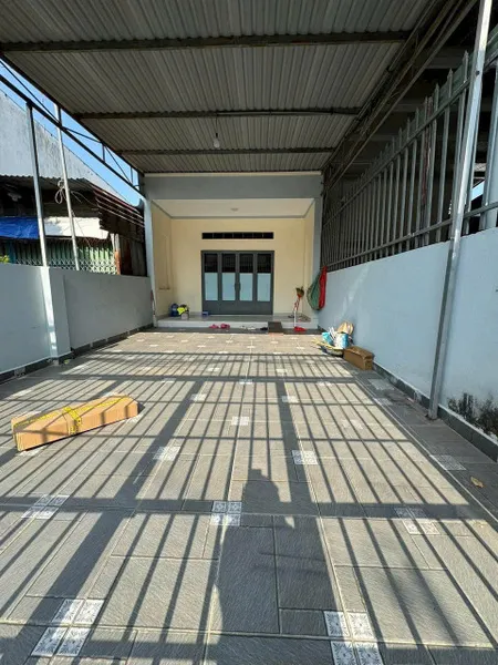 Cho thuê nhà P. Tân Hiệp, nhà mới đẹp, sân oto, đường oto giá 5tr