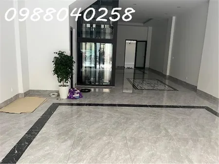 Cho thuê tầng 1 + tầng 2 căn liền kề thuộc phố đi bộ Canaby – Khu Rue De Charm- ngõ 214 Nguyễn Xiển.