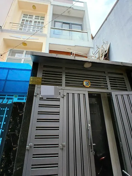 Giá mềm nhất quận Tân bình: 5,8 tỷ -Trần Văn Quang - P.10 - Không Có Căn Thứ 2 - 3 Tầng - 42m²(3,2 x 13 nở hậu 4,5m -Trệt - 2 Lầu - 4PN - 3WC