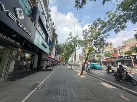 SIỂU PHẨM MẶT PHỐ CHÙA BỘC ,1 MẶT PHỐ,1 MẶT NGÕ THIÊN DƯỜNG MUA SẮM ,VỈA HÈ ĐÁ BÓNG,50M2,5T,NHỈNH 29 TỶ