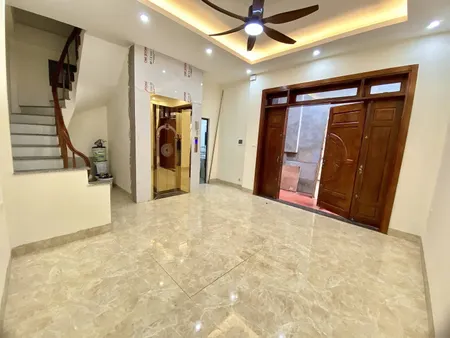 BÁN NHÀ TRUNG TÂM HÀ ĐÔNG, VỊ TRÍ ĐẸP, NGÕ NÔNG 35M2, 5 TẦNG THANG MÁY GIÁ 7.5 TỶ