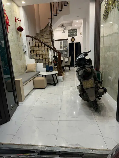 "Cho thuê nhà nguyên căn 4 tầng tại ngõ 280 Lạc Long Quân, Bưởi, Tây Hồ