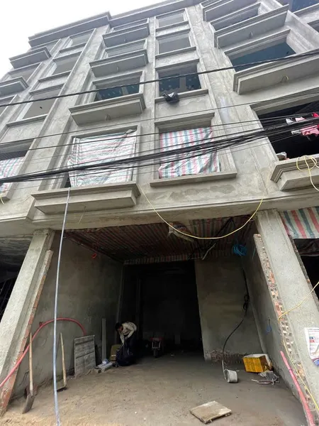 NHÀ MỚI 6 TẦNG THANG MÁY GÂRA 7 CHỖ  Nguyễn Văn Linh-Long Biên 40m2,
 6 tầng,mặt tiền 5m, 8.1 tỷ.