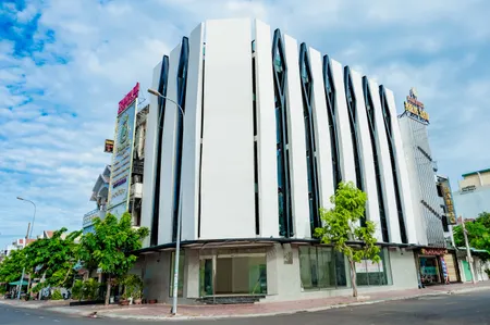 Tòa nhà 2MT Đặng Thai Mai-Trương Hán Siêu, 6 tầng, Sát Lotte Mart, Phan Thiết, DTSD 1465m²