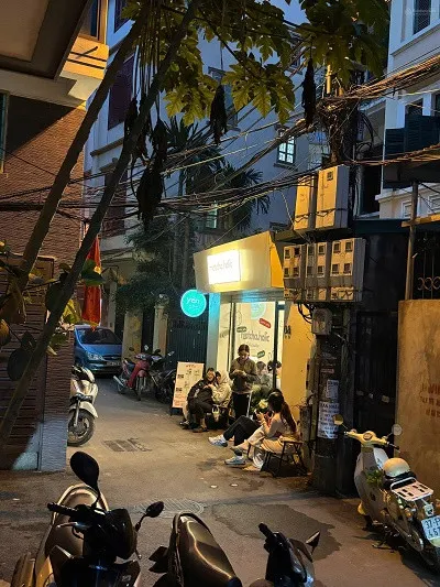 Chính chủ cho thuê tầng 1 nhà căn góc mặt ngõ siêu sầm uất phố Xuân Thuỷ, Cầu Giấy.