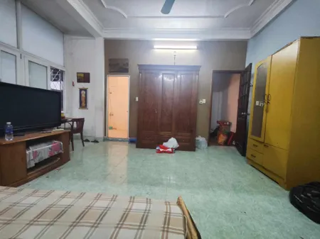 Cho thuê nhà nguyên căn phố Ngọc Khánh, Ba Đình, 35m2 xây 5 tầng sẵn nội thất, gần phố