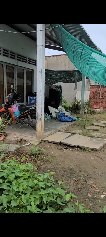 Bán 500m2  đất  và  nhà  cấp 4