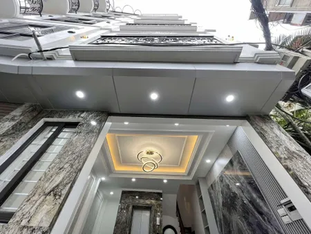 Bán nhà riêng 6 tầng thang máy, mặt tiền 4m phố Khương Đình, Thanh Xuân, chỉ 8.9 tỷ