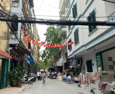 Bán Nhà Vũ Hữu - Ô Tô Tránh - Kinh Doanh Văn Phòng Chỉ 23 tỷ 5