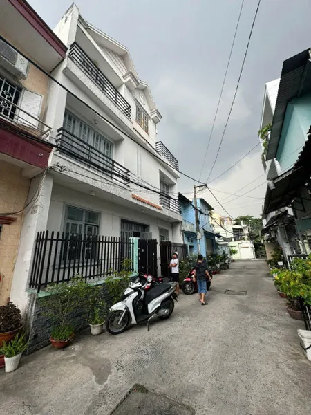 Bán nhà 3 tầng Tân Quý, 40m², ngang 9.3m, 4PN, hẻm 6m, gần Aeon – Giá 6.35 tỷ TL