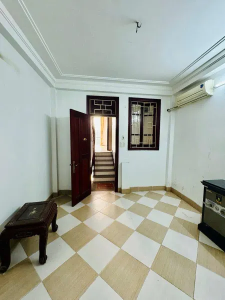 CỰC HIẾM trung tâm Hoàng Mai, vỉa hè, phân lô ô tô tránh vòng quanh, 3 ô tỗ đỗ cửa, chỉ nhỉnh 10  tỷ