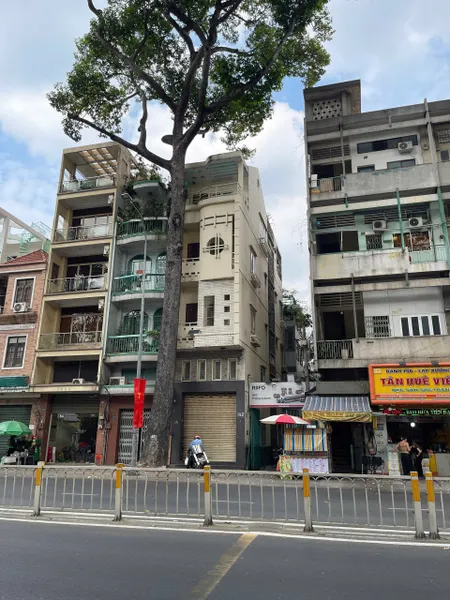 Bán Nhà Mặt Tiền Đường Nguyễn Tri Phương, P9, Q5, 3.7x13.8m, 25 Tỷ