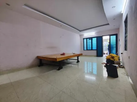 Cho thuê nhà đường Hoàng Hoa Thám, Ba Đình, nhà đẹp, sân vườn rộng, 10m ra ô tô, chỉ 5 tr