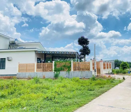 Chỉ 245Tr Có Ngay Lô Đất Sổ Riêng TC Mặt Chợ, Kinh Doanh Tốt, Giao Thông Sầm Uất!