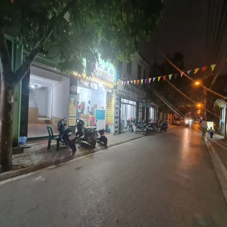67m2 đất trục chính kinh doanh sầm uất tại Trâu Quỳ, Gia Lâm. Mt 4,5m, đường 10m. Kinh doanh.