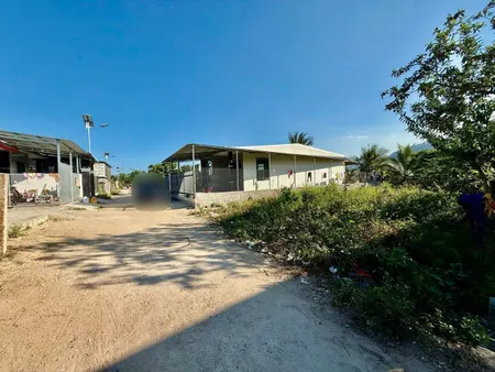 Bán lô đất suối cát - cam lâm dt 145.7m2 giá bán 760tr lh em Trinh để đi xem đất và thương lượng giá