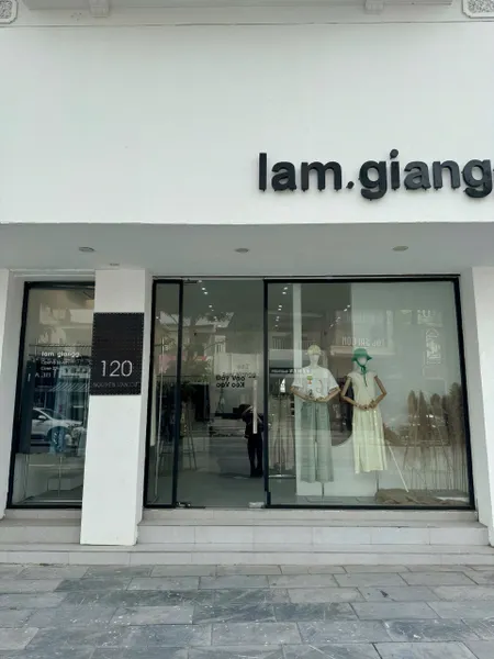 SANG NHƯỢNG CỬA HÀNG QUẦN ÁO NỮ – TP VINH