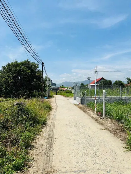 Chủ Ngộp Bank gửi bán lô đất Diên Phước - Diên Khánh  dt 108m2  giá bán 580 tr Lh: Trần Yên Trinh