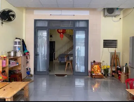 🌱GIẢM GIẢM GIẢM
Hạ 200triệu chỉ còn 6,2Tỷ
✅✅ Nhà mặt tiền Hương Sơn-Phước Hoà
👉🏻 dt 79m2 ngang 5.1m
👉🏻 Hiện trạng nhà 2 tầng gồm 2pn 2 wc bếp và phòng khách rộng rãi
💎 Vị trí ngay khu bàn cờ phường Phước Hoà,xung quanh nhiều tiện ích ,cách biển chỉ 1