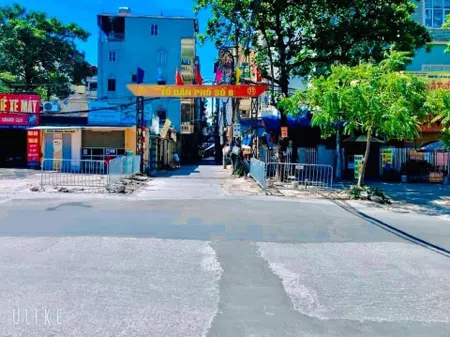BÁN ĐẤT TẶNG NHÀ 3 TẦNG LÔ GÓC DT 230M2 MẶT PHỐ LỚN ĐỨC THẮNG, BẮC TỪ LIÊM NGAY CẠNH ĐẠI HỌC MỎ ĐỊA CHẤT, GIÁ ĐẦU TƯ
