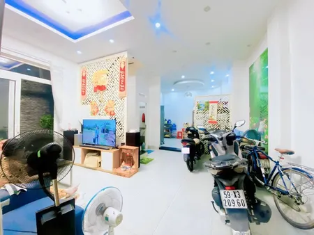Bán nhà 70m2, 4PN, 4 tầng, Trường Thọ, Thủ Đức, 7.8 tỷ, sổ hồng