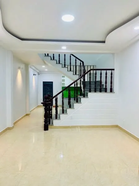 Nhà đẹp Quận 3, đi bộ ra Nam Kỳ Khởi Nghĩa xem Diễu Binh 30/4 ạ