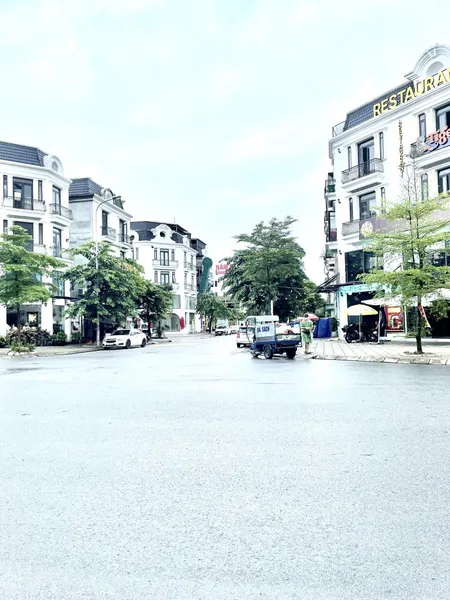 Bán nhà mặt phố Lý Thánh Tông/Trâu Quỳ,78m2 đường 40m 2 mặt tiền 6 tầng, đầu tư