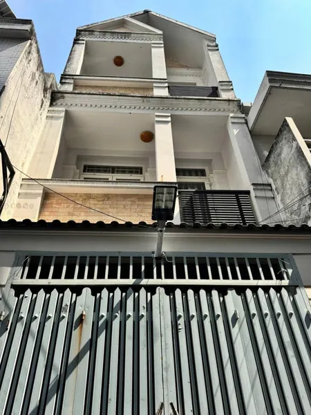 TRƯỚC NHÀ 3.5M THÔNG  - 45M2 (4x11M) HẬU 4.1M - 4 TẦNG 4 PHÒNG NGỦ - SỔ VUÔNG ĐẸP - HOÀN CÔNG ĐỦ.