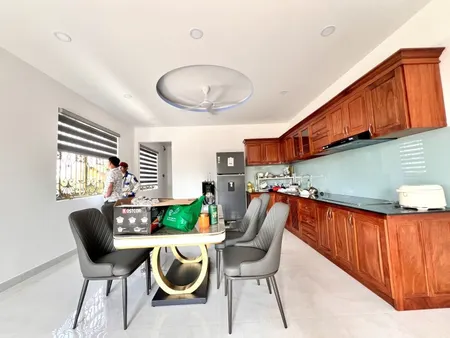 Nhà góc 2 mặt tiền – 4 tầng – Đường số 8 Linh Trung – Sân ô tô – Gần công viên – Sổ riêng