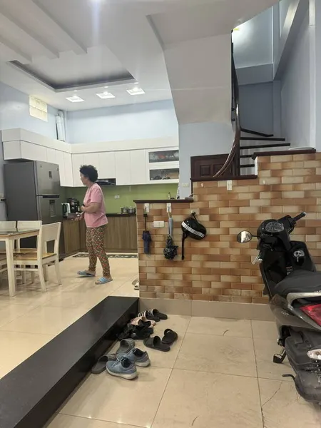 BÁN NHÀ MẶT PHỐ ĐƯỜNG HỒNG TIẾN,NGỌC THỤY,LONG BIÊN.