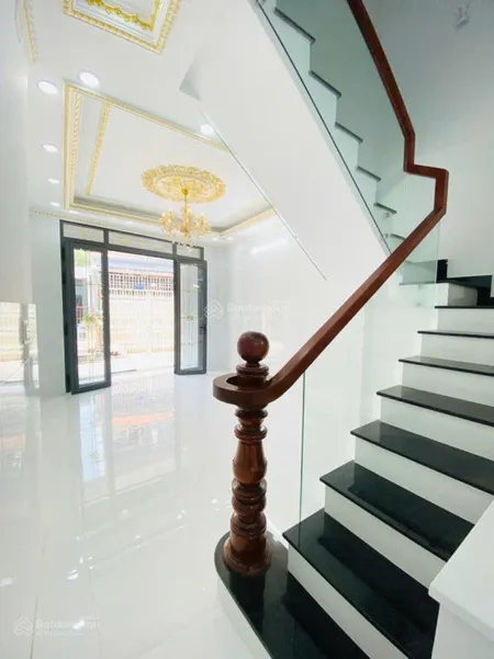 BÁN NHÀ  CẠNH CHỢ VẠN NGUYÊN - BÌNH ĐÔNG , Q.8.  5 TẦNG 6PN GIÁ NHỈNH 5 TỶ