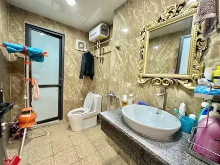Nhà phân lô - Cầu Giấy - Ô tô vào nhà - Thang máy - Kinh doanh - 40m - 5 Tầng - 12 tỉ.