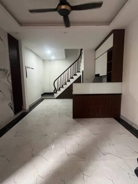 Nhà mới - đẹp Mễ Trì, lô góc, ngõ thông, ô tô tránh, kinh doanh. 36m x 5T x 5 ngủ, giá chỉ 6.55 tỷ ( CTL)