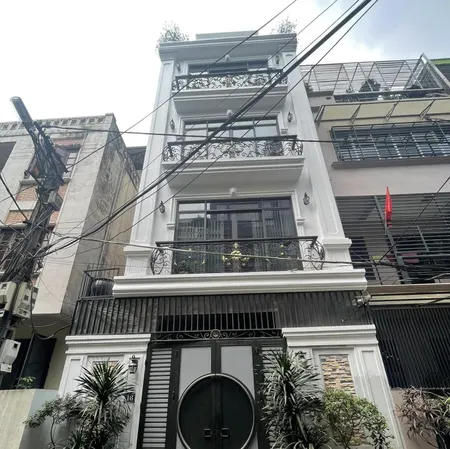 Bán nhà mặt phố Hàm Long, 35m2, 7 tầng, mặt tiền 4.4m, 37.8 tỷ, ô tô 2 chiều, kinh doanh đỉnh