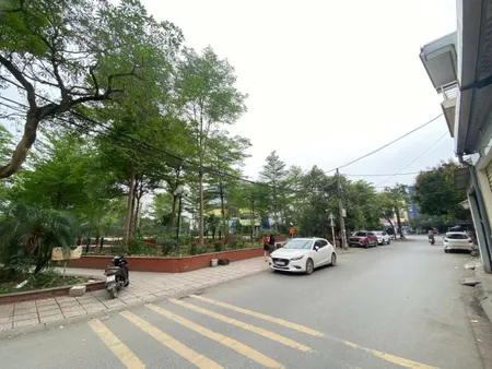 Bán nhà C4 Gia Quất 51m ngay bãi gửi xe, 50m ra oto tránh chỉ 6t3 có tl. LH 0936123469