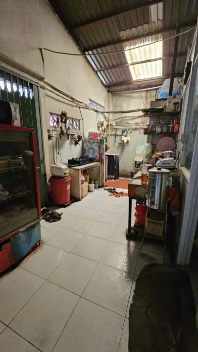 Bán nhà Mặt tiền Lạc Long Quân - Ni Sư Huỳnh Liên, 5x15m, Cấp 4, 1 đời chủ, còn 9 tỷ.