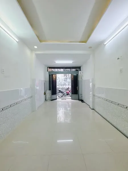 Mặt tiền kinh doanh Bùi Minh Trực, Quận 8 - 4x32m, KD sầm uất, dòng tiền ổn định, giá 16.7 tỷ