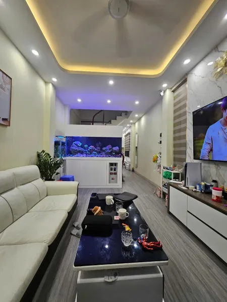 SIÊU PHẨM DUY NHẤT KHU NGUYỄN SƠN - LONG BIÊN! NHÀ 6 TẦNG THANG MÁY - FULL NỘI THẤT - GARA Ô TÔ - CHỈ HƠN 11 TỶ