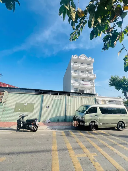 Đất mặt tiền - Xây 7 tầng - chỉ 70tr/m2 - Ngay Vành đai 2 - 266m2 ngang 7m - P. Linh Đông