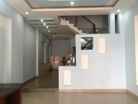 bán nhà hẻm xe hơi thạnh lộc 15, cách đường lớn hà huy giáp 50m2, phường thạnh lộc q12, nhà thông thoáng sạch sẽ, sổ vuông, DT: 90m2, giá nhỉnh 5 tỷ