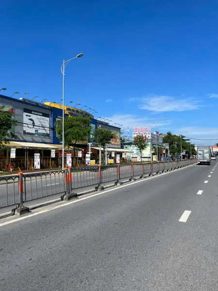 Gấp bán Nhà MBKD VIP (8x50) Mặt Tiền Đường 16m Tô Ký, Hóc Môn