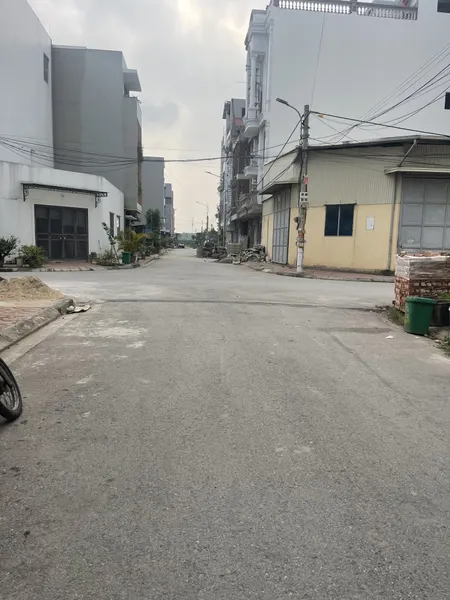 Siêu hiếm mảnh đất P lô  50m2 Mt 4m Cực đẹp khu đất dịch vụ la dương-dương nội hà đông