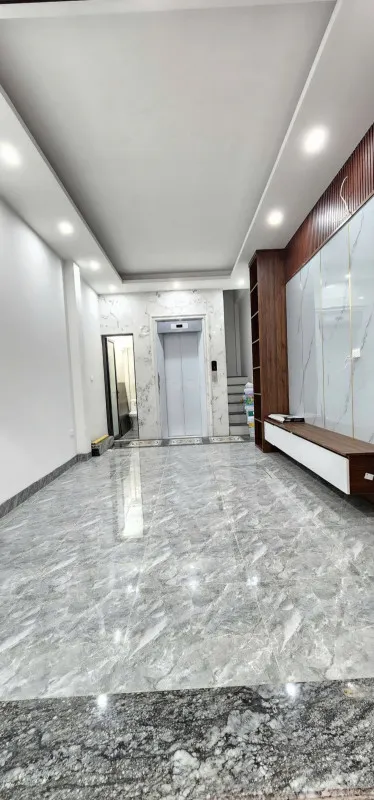 Bán nhà đường Lê Duẩn, Đống Đa, 6 tầng thang máy mới, 10m ra mặt phố