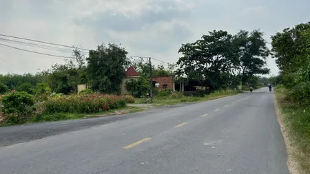 bán gấp 10mét ngang ngay kênh đông củ chi, sổ hồng riêng 450triệu đường nhựa 8mét