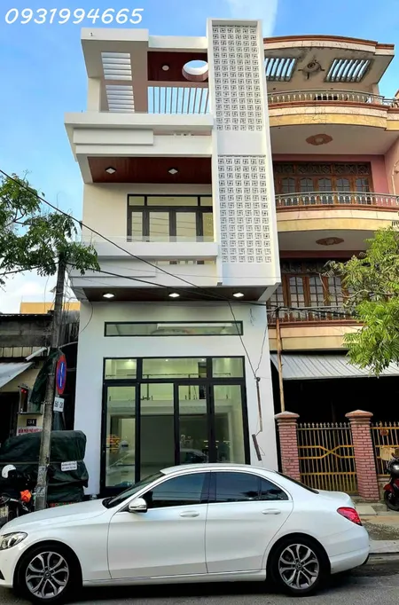 Cần bán căn nhà mặt tiền đường Nguyễn Phan Vinh. Sơn trà . Tuyến đường kinh doanh buôn bán
